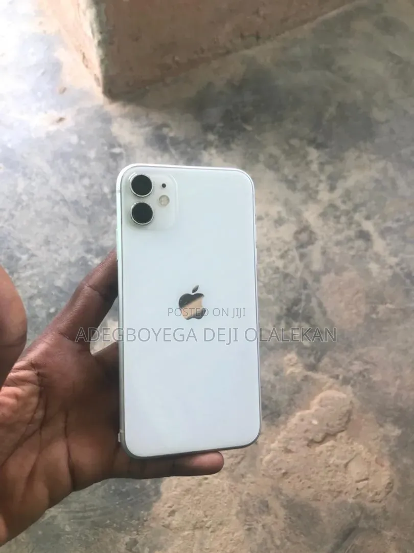 Apple iPhone 11 64 GB White