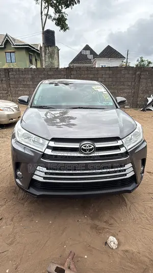 Toyota Highlander 2018 Gray
