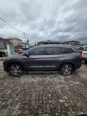 Honda Pilot Touring AWD 2019 Gray