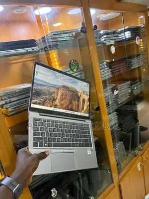 Laptop HP ZBook Firefly 14 G7 8GB Intel Core i5 SSD 256GB