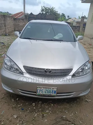 Toyota Camry SE V6 4dr Sedan (3.3L 6cyl 5A) 2005 Gray