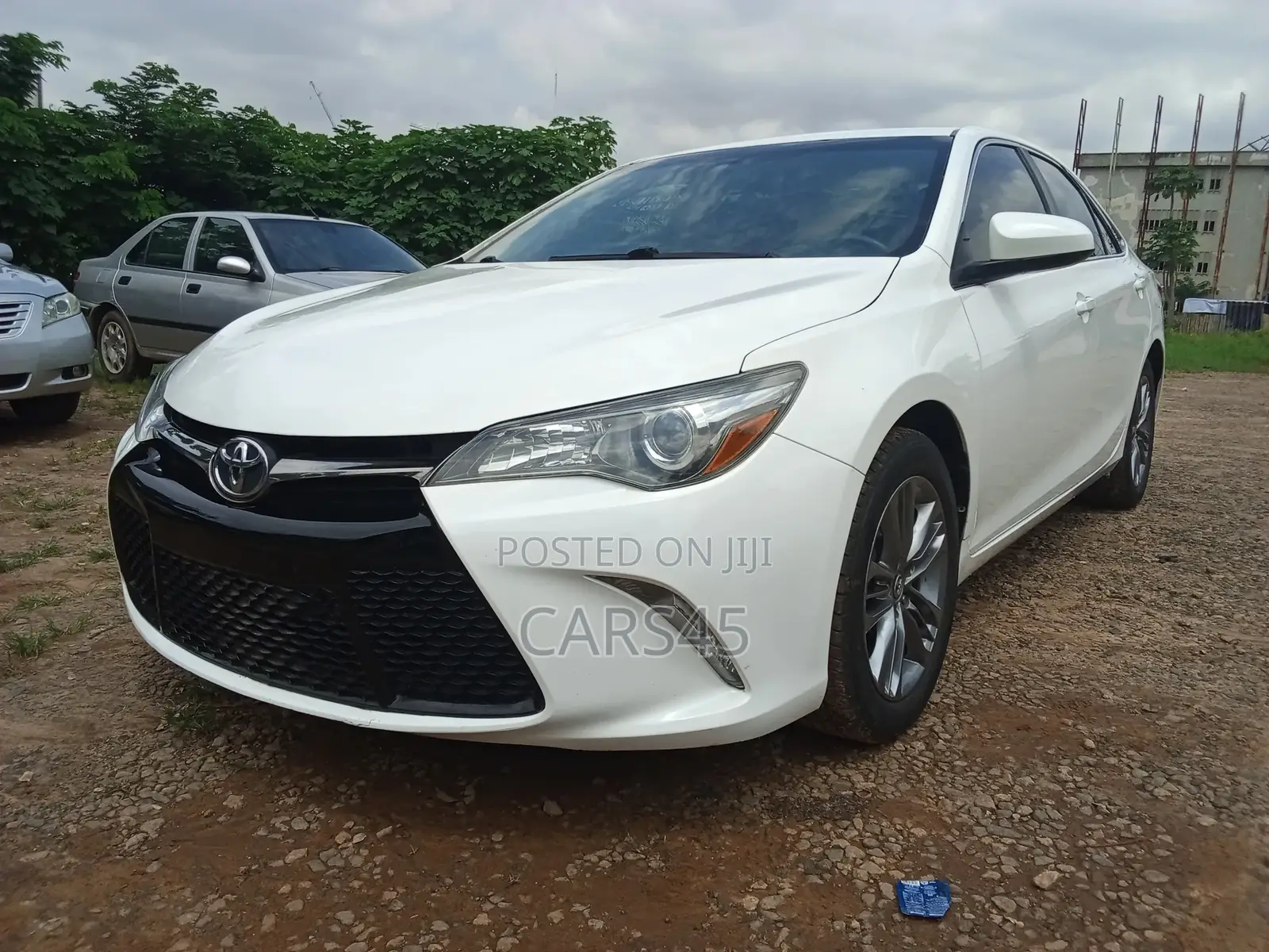 Toyota Camry 2016 White