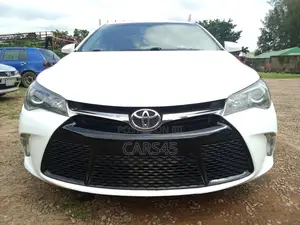 Toyota Camry 2016 White