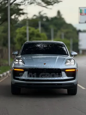 Porsche Macan 2023 Silver