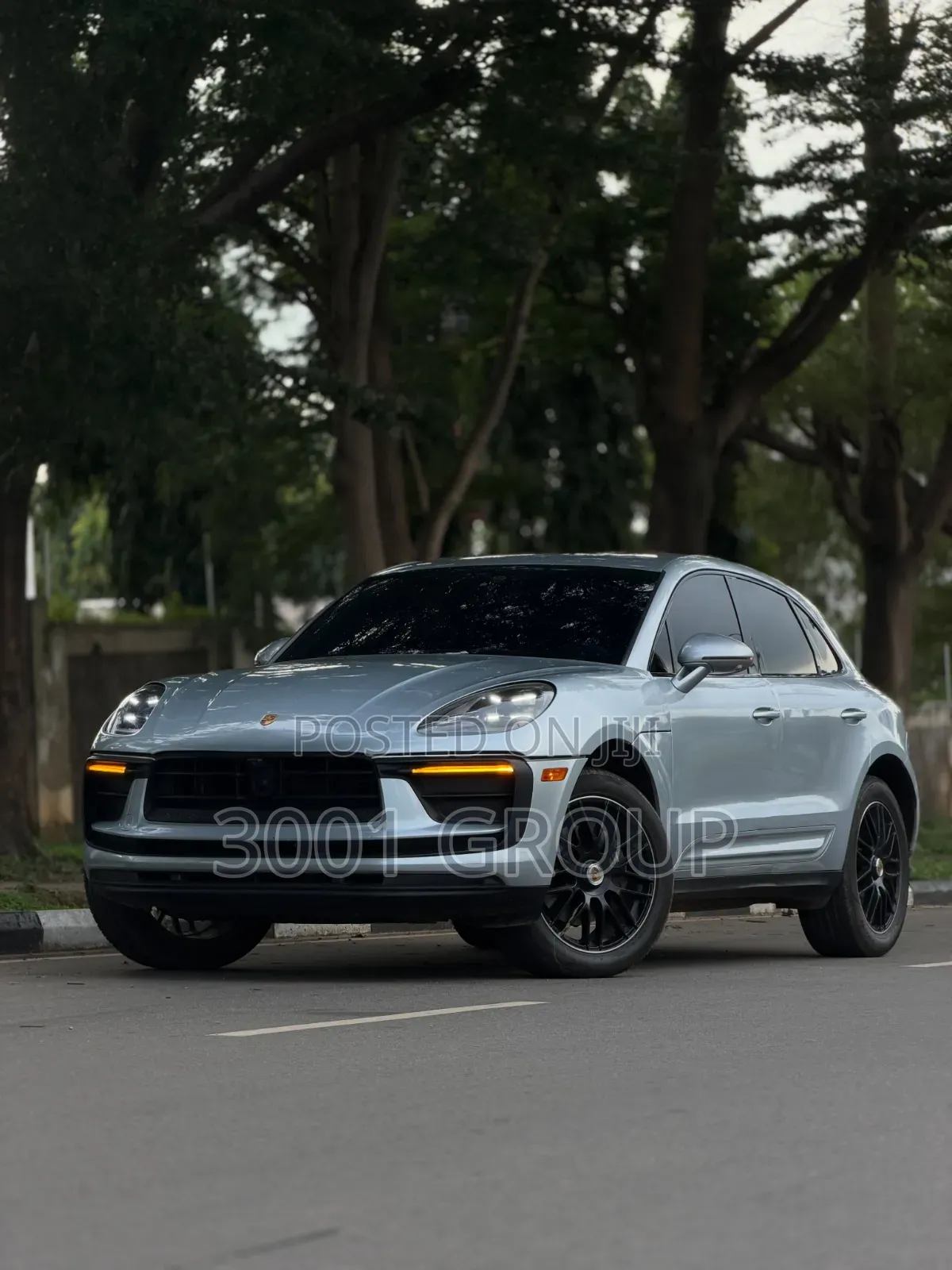 Porsche Macan 2023 Silver