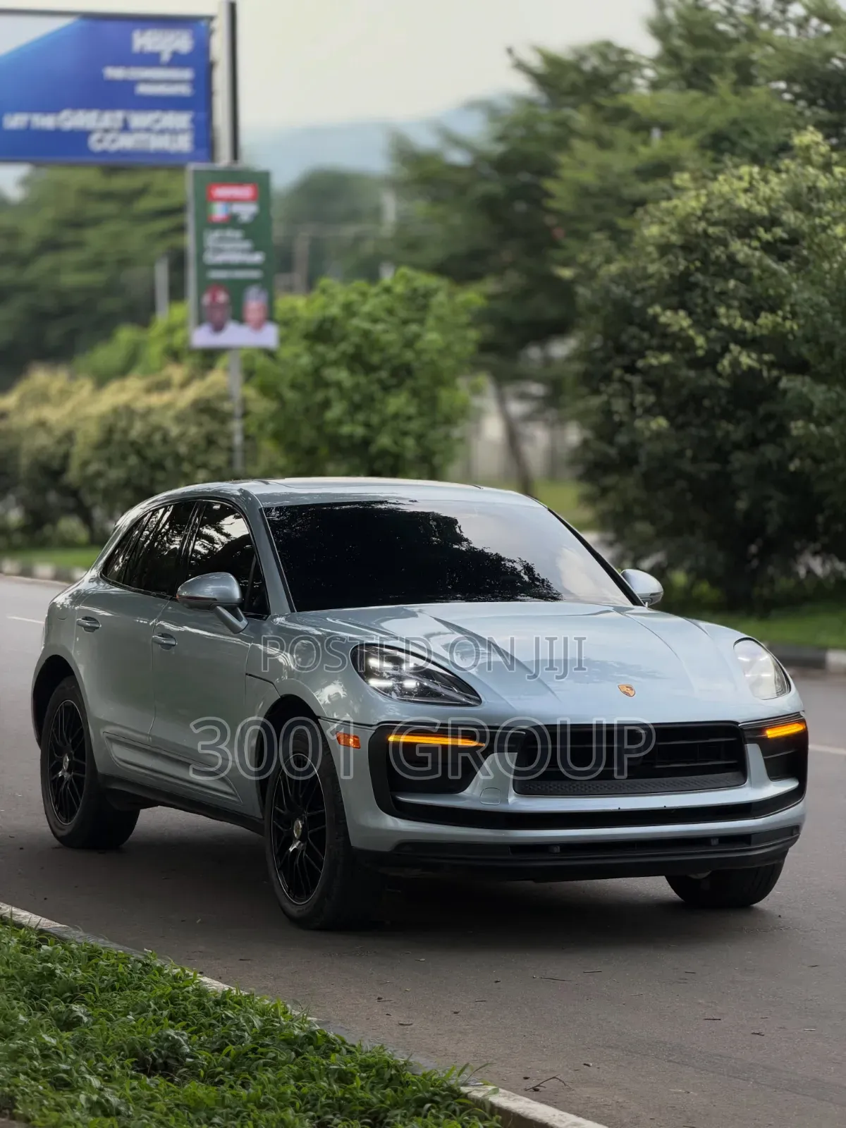 Porsche Macan 2023 Silver