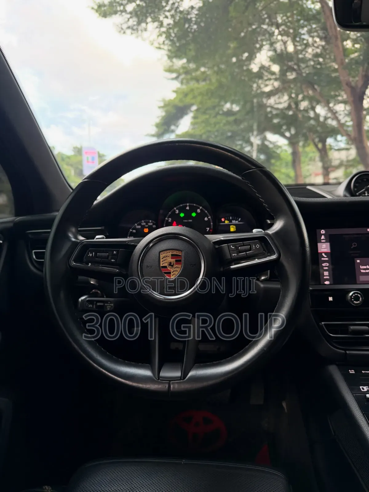 Porsche Macan 2023 Silver