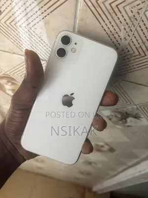 Apple iPhone 11 64 GB White