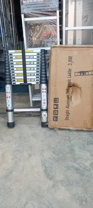 3.8 Mitres Telescopic Ladder