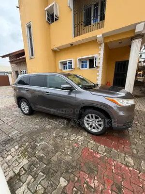 Toyota Highlander Limited 4dr SUV AWD (3.5L 6cyl 6A) 2015 Gray