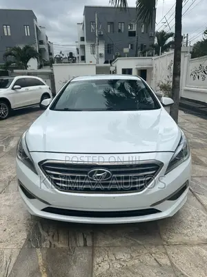 Hyundai Sonata SE 4dr Sedan (2.4L 4cyl 6A) 2015 White