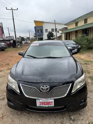 Toyota Camry SE 4dr Sedan (2.5L 4cyl 6AM) 2010 Black