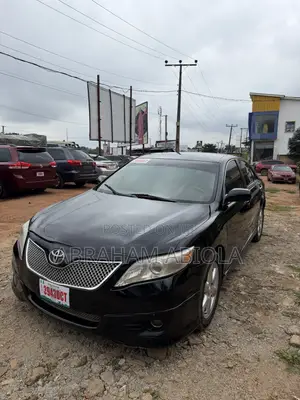 Toyota Camry SE 4dr Sedan (2.5L 4cyl 6AM) 2010 Black