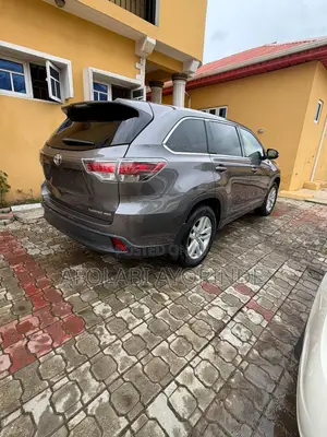 Toyota Highlander Limited 4dr SUV AWD (3.5L 6cyl 6A) 2015 Gray