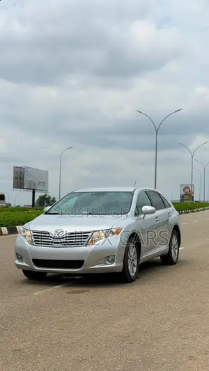 Toyota Venza AWD 2011 Silver