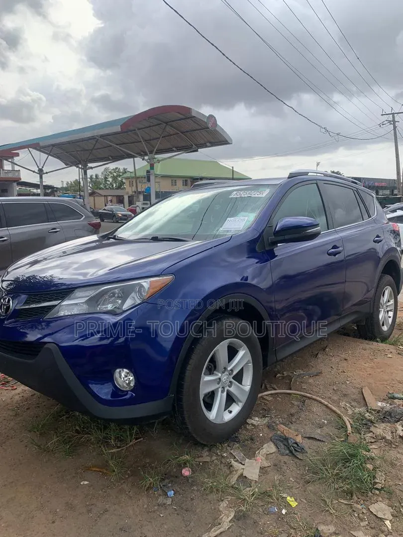 Toyota RAV4 2014 Blue