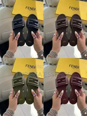 Stylish Women’s Slide Sandals