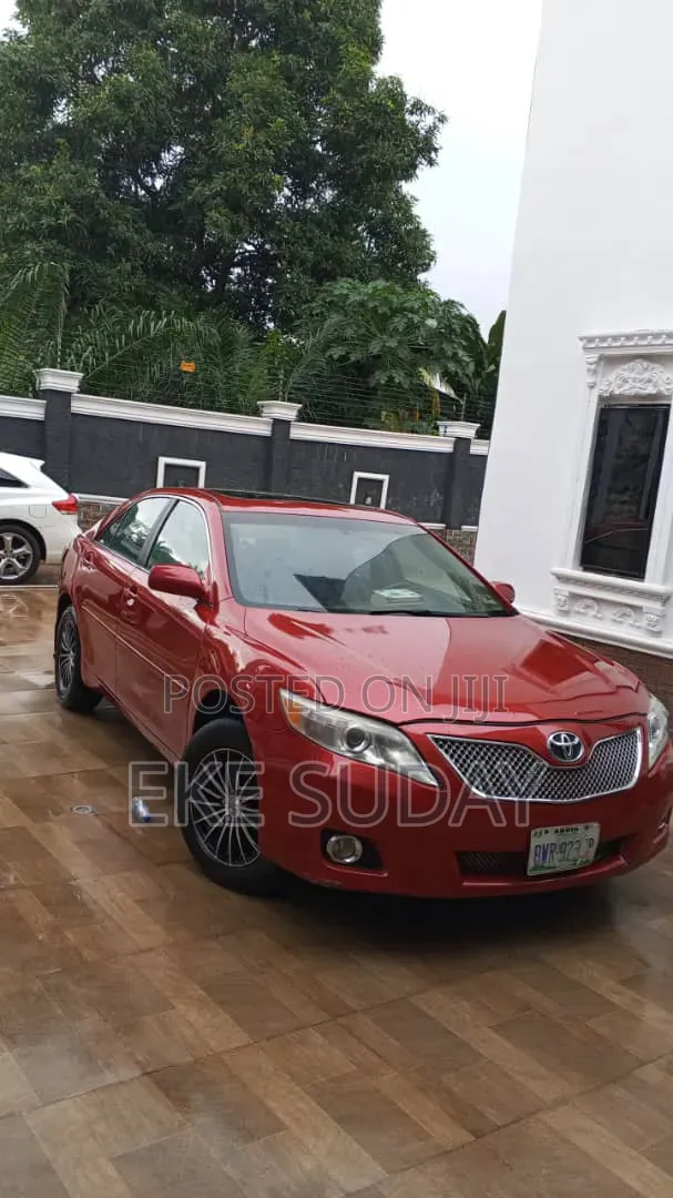 Toyota Camry 2010 Red