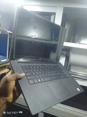 Laptop Dell Precision 5530 16GB Intel Core i7 SSD 512GB