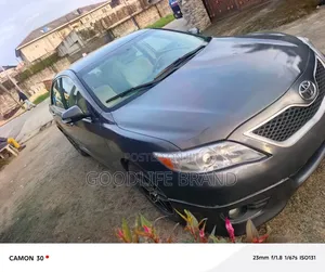Toyota Camry SE 4dr Sedan (2.5L 4cyl 6A) 2011 Brown