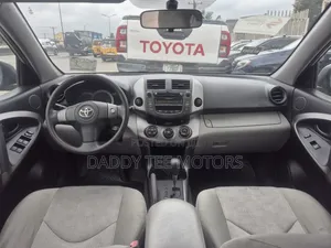 Toyota RAV4 3.5 2011 Silver