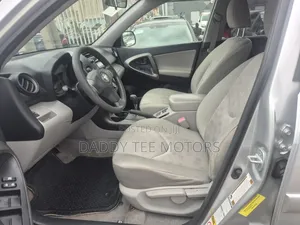 Toyota RAV4 3.5 2011 Silver