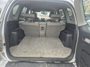 Toyota RAV4 3.5 2011 Silver
