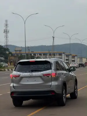 Toyota Highlander 2015 Silver