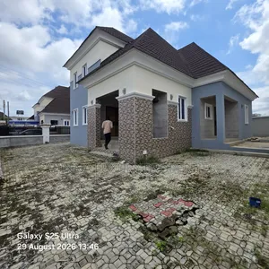 4bdrm Penthouse in Nut, Lugbe District for sale