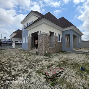 4bdrm Penthouse in Nut, Lugbe District for sale