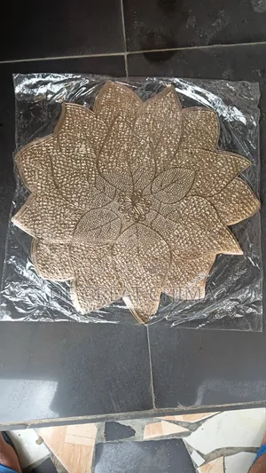 Golden Table Mat for Hotel