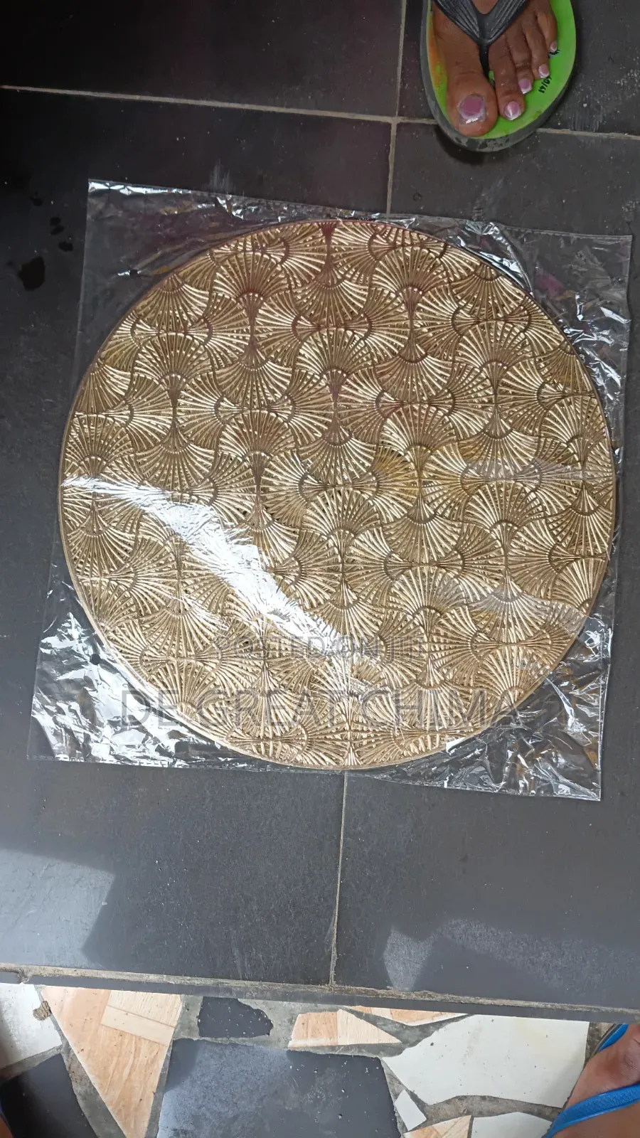 Golden Table Mat for Hotel