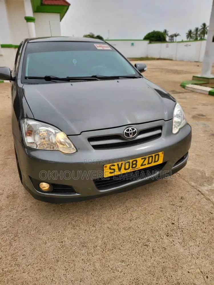 Toyota Corolla 2005 Gray