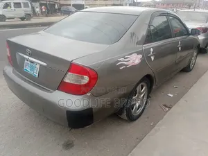 Toyota Camry XLE 4dr Sedan (2.4L 4cyl 4A) 2004 Brown