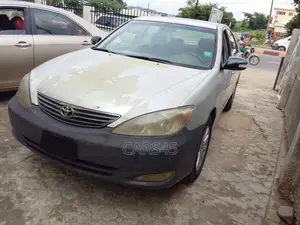 Toyota Camry 2004 Silver