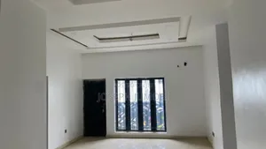3bdrm Block of Flats in Top Homes, Life Camp for rent