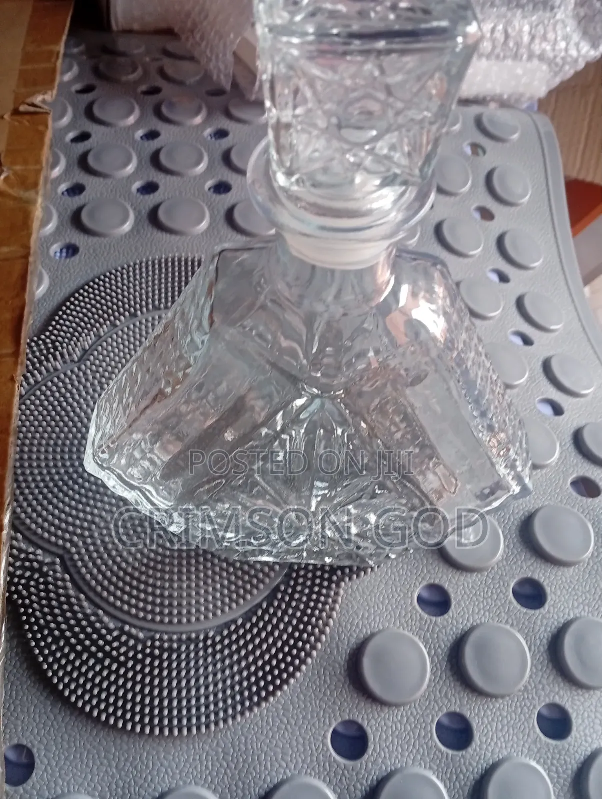 High-End Sealed Decanter With Lid