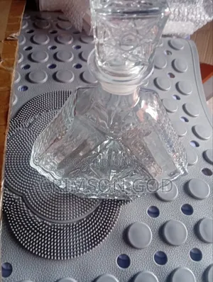 High-End Sealed Decanter With Lid