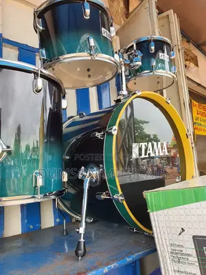 Professional Tama Imperial Star Drum Set