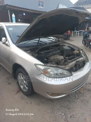 Toyota Camry 2004 Gold