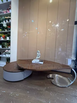 Sculptura Curve Wooden Center Table