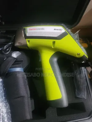 Thermo Scientific Niton XL2 Plus Handheld XRF Analyzer.