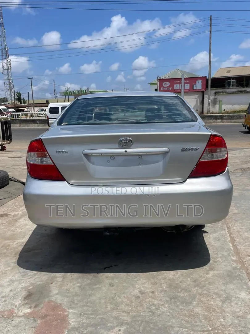 Toyota Camry 2004 Silver