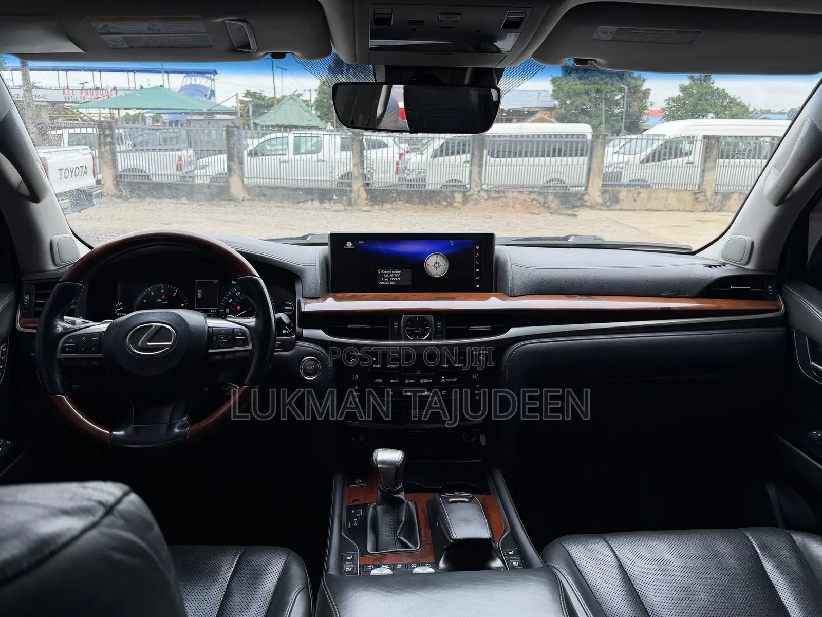 Lexus LX 570 AWD 2016 White