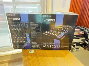 MG12XU Yamaha Mixer