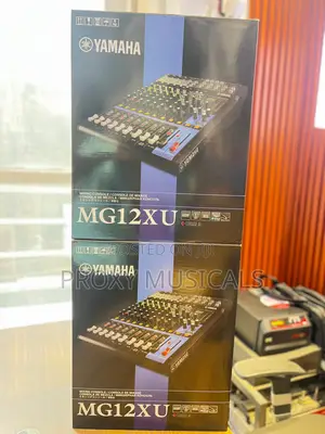 12 Channels Yamaha Mixer MG12XU