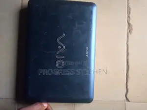 Laptop Sony VAIO VPC-CA1S1E 2GB Intel Atom HDD 256GB
