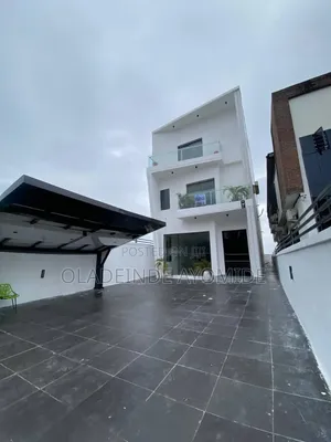 5bdrm Duplex in Chevron for sale