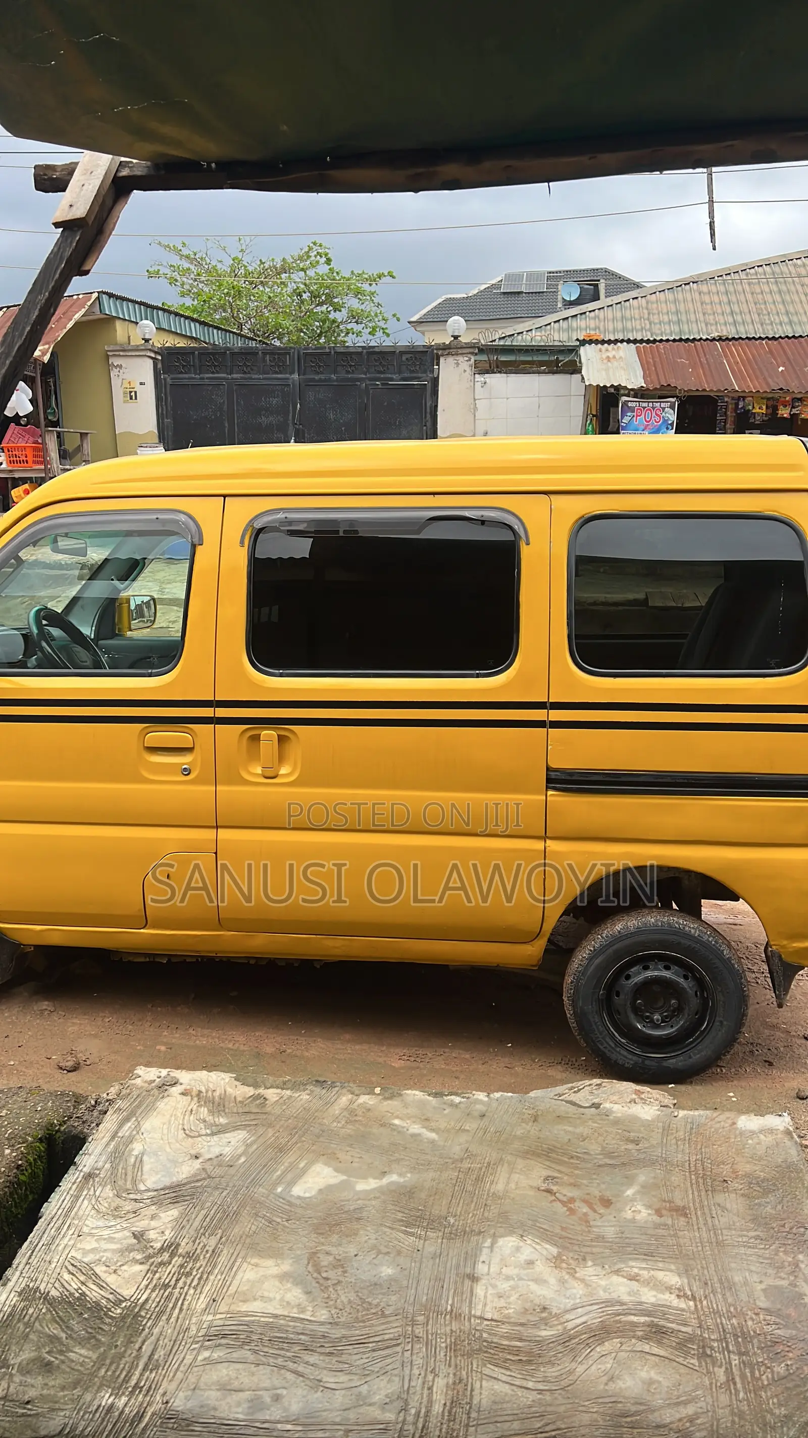 Suzuki Every 2012 Yellow