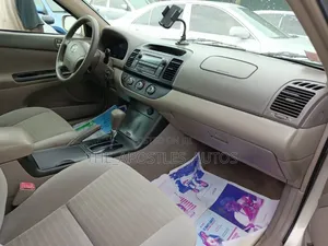 Toyota Camry 2006 Gold